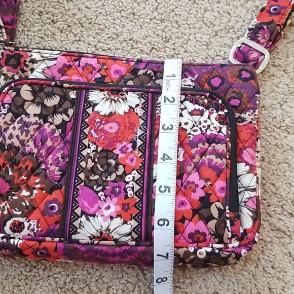 VERA BRADLEY Pink Multi Print Zippered Bag - Picture 8 of 8